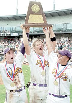 Shiner's Seniors Celebrate